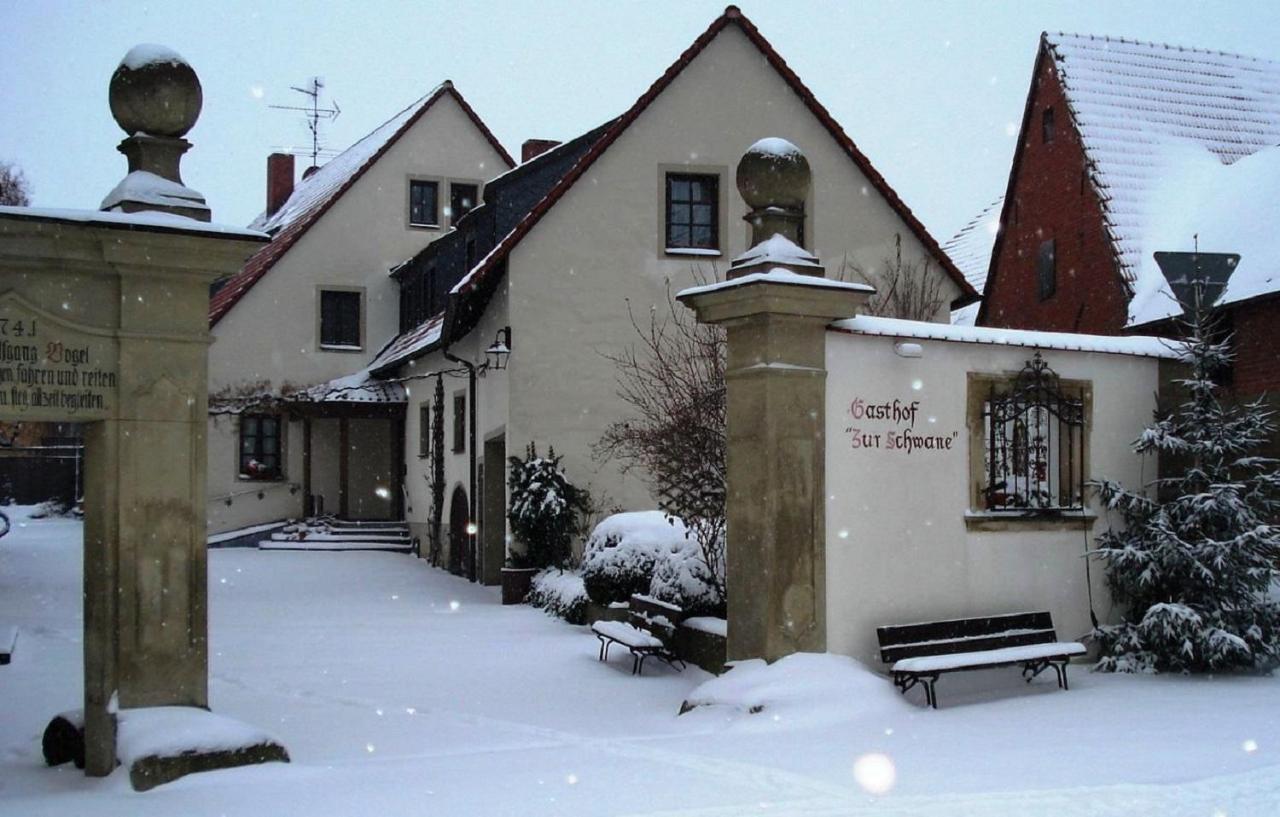 Gasthof Zur Schwane Abtswind Exteriör bild